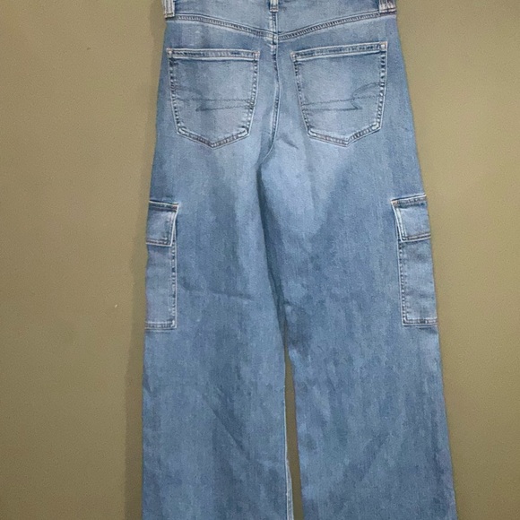 American Eagle Womens Super High Rise Baggy Wide Leg Cargo Jeans ~ In A Size 6 - Picture 5 of 12